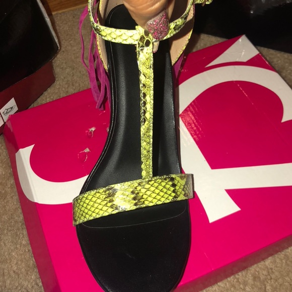 Snake Skin Tassel Heels - Picture 3 of 6